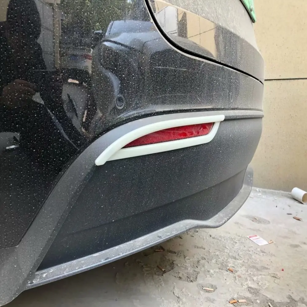 Näiteks Tesla Model Y 2021 2022 Süsinikkiust Tagumise Udutule Lambi Kate Teenetemärgi Sisekujundus Välisilme Tarvikud Car Styling