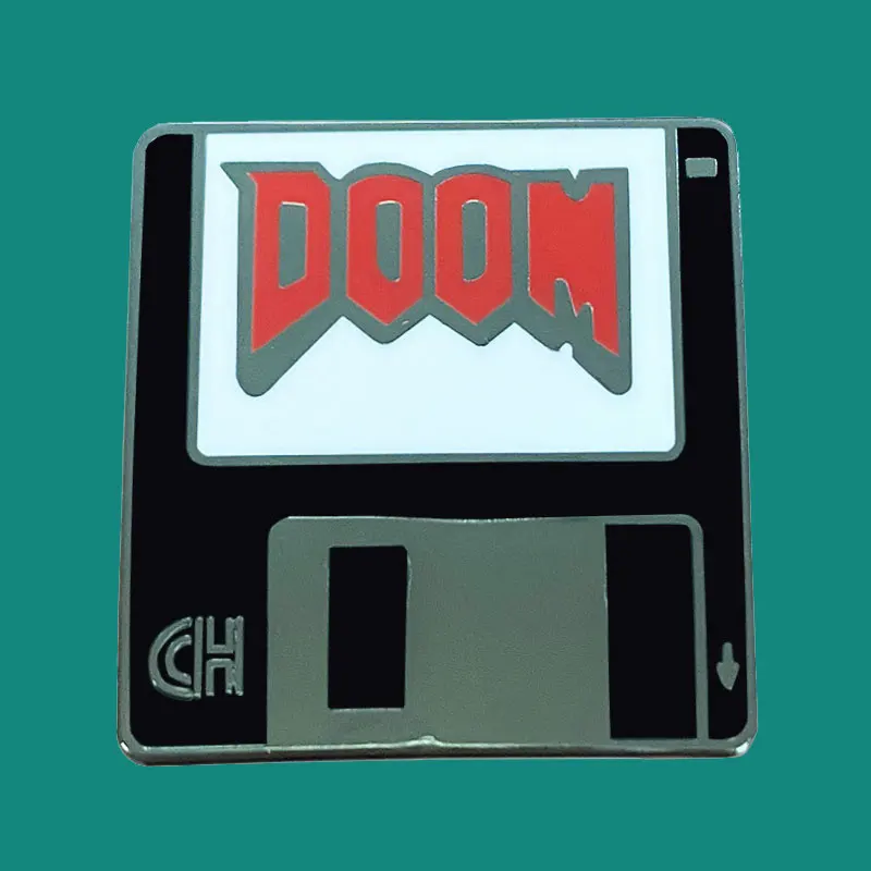 Doom Emailiga Sõrmed Sõle Kogumise OG Esimese Isiku Veeretaja Mängud Rinnamikrofon Märgid Naiste Mood Ehteid Kingitused Kaunistavad Seljakott Krae